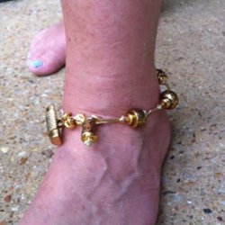 Wired beaded anklet in gold